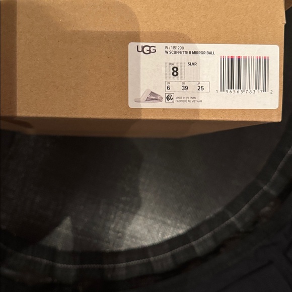 UGG Women’s Scuffette II Slippers in “Mirror Ball” Silver Sequin - Picture 3 of 10